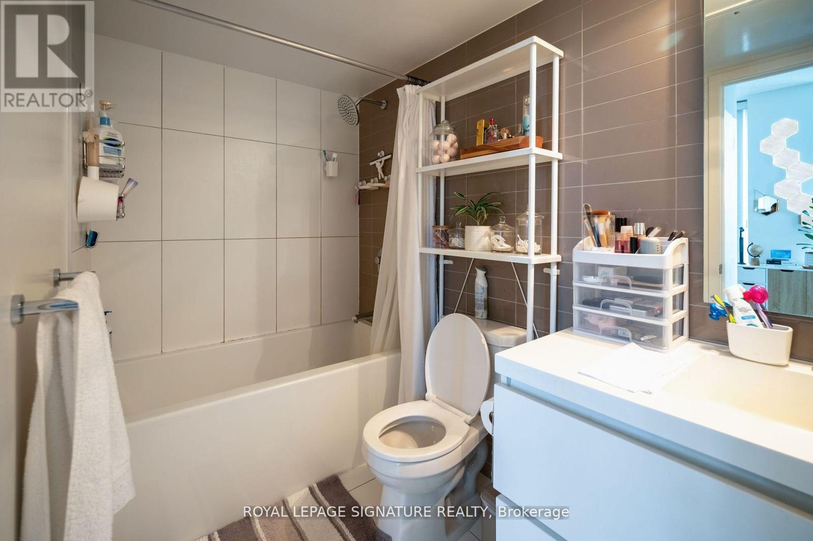 607 - 75 Queens Wharf Road, Toronto, Ontario  M5V 0J8 - Photo 8 - C13782908