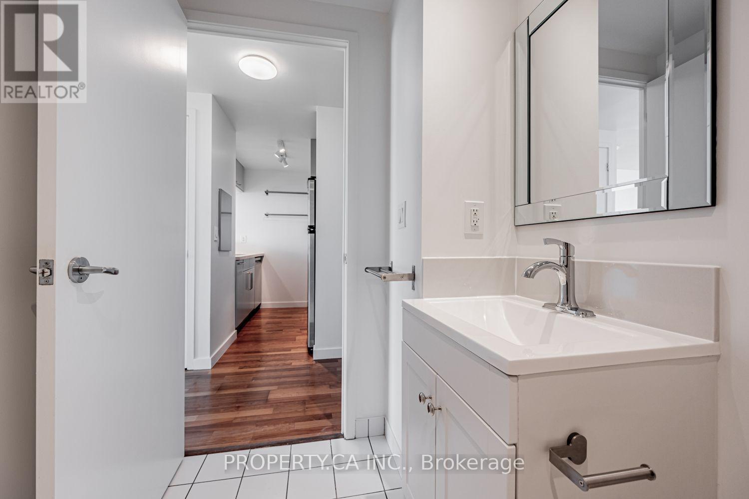 1803 - 285 Mutual Street, Toronto (Church-Yonge Corridor), Ontario  M4Y 3C5 - Photo 8 - C13782910