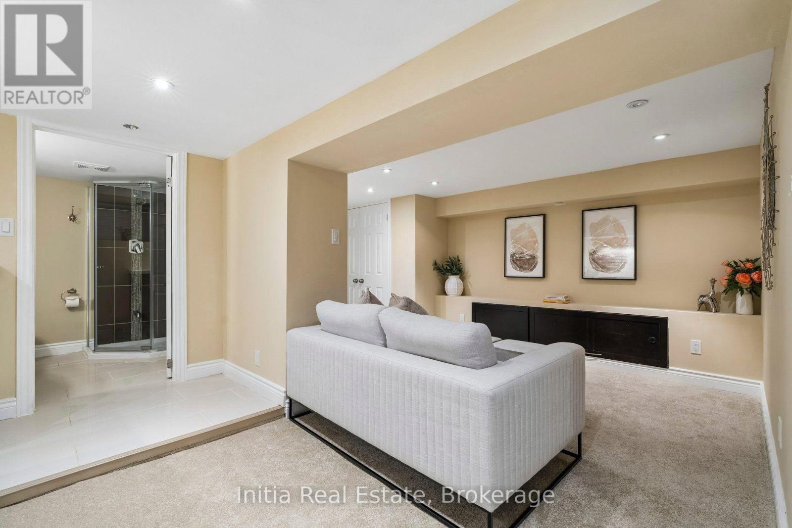 16 Glebemount Avenue, Toronto, Ontario  M4C 3R3 - Photo 33 - E13782830