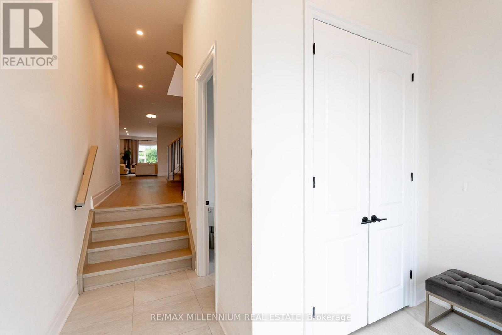 4291 Country Lane, Whitby, Ontario  L1P 1Y6 - Photo 6 - E13782932