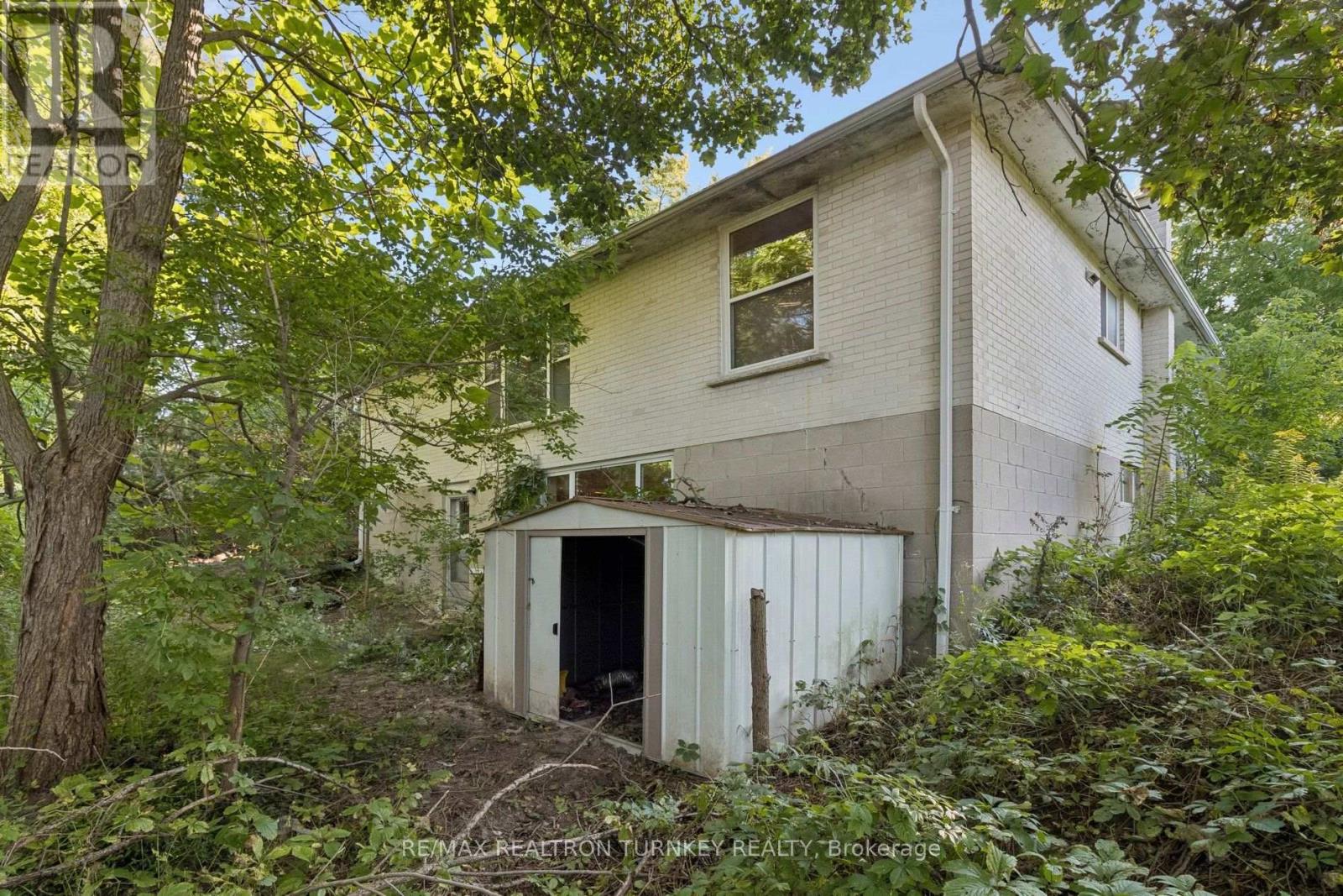 105 Bolton Avenue, Newmarket (Huron Heights-Leslie Valley), Ontario  L3Y 2X3 - Photo 37 - N13782856