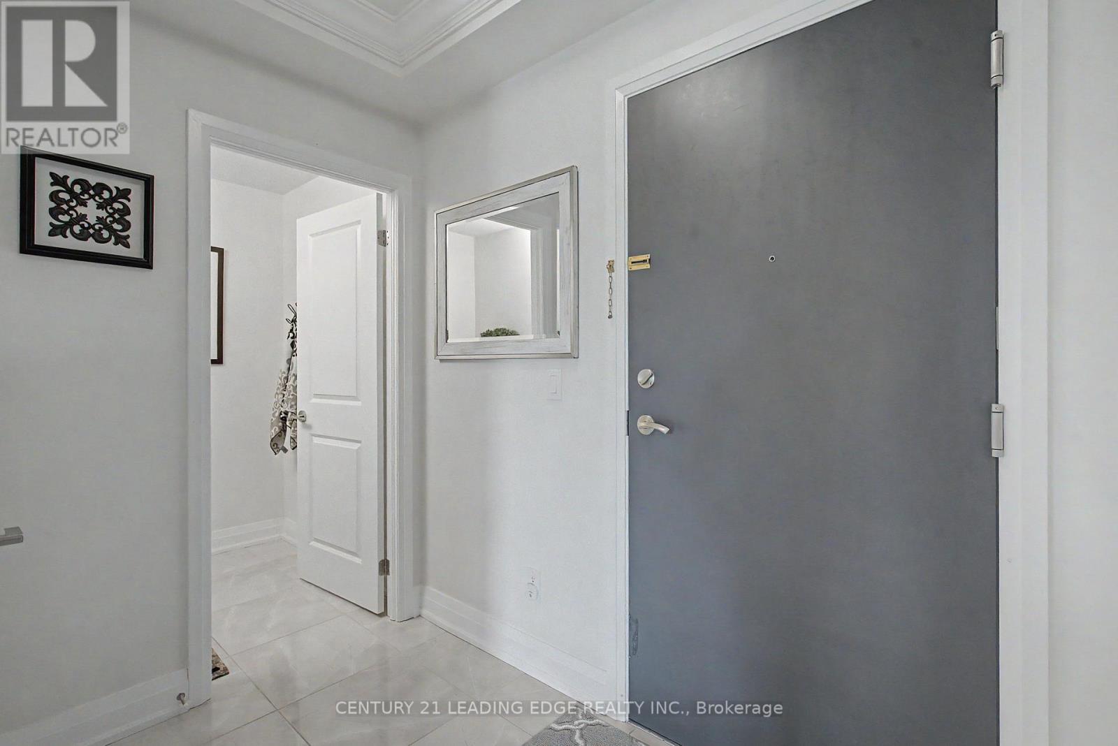 312 - 25 Baker Hill Boulevard, Whitchurch-Stouffville (Stouffville), Ontario  L4A 1P8 - Photo 4 - N13782868