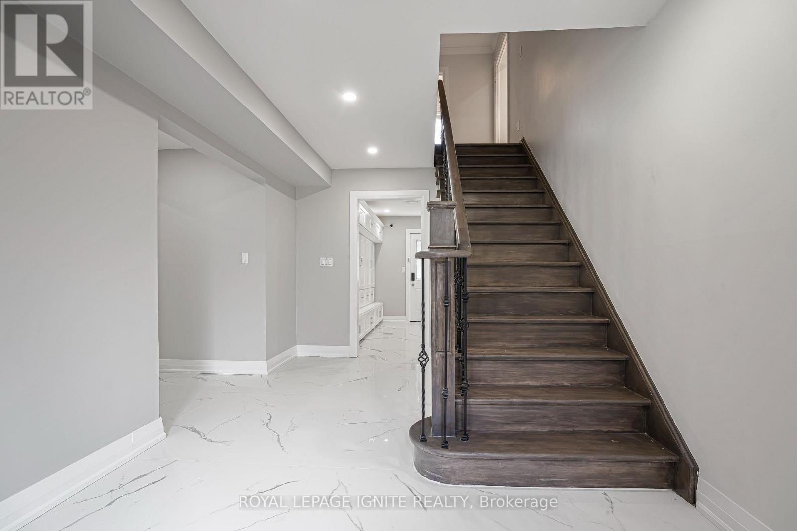 69 Raeview Drive, Whitchurch-Stouffville, Ontario  L4A 3G7 - Photo 10 - N13782882