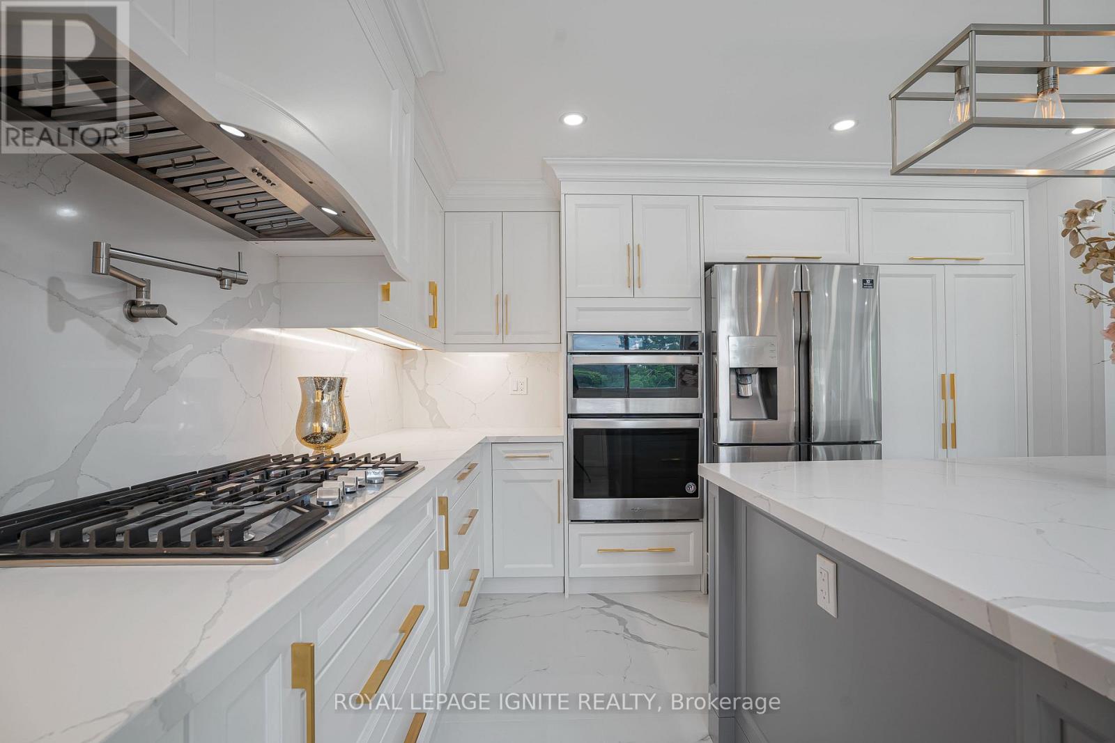 69 Raeview Drive, Whitchurch-Stouffville, Ontario  L4A 3G7 - Photo 4 - N13782882