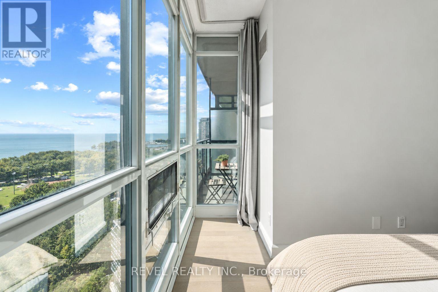 2001 - 231 Fort York Boulevard, Toronto, Ontario  M5V 1B2 - Photo 14 - C13782346