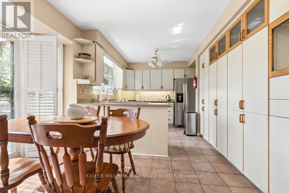 2192 Castlestone Court, Mississauga, Ontario  L5B 1Y1 - Photo 12 - W13782842