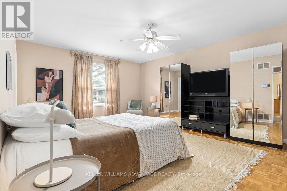 2192 Castlestone Court, Mississauga, Ontario  L5B 1Y1 - Photo 25 - W13782842