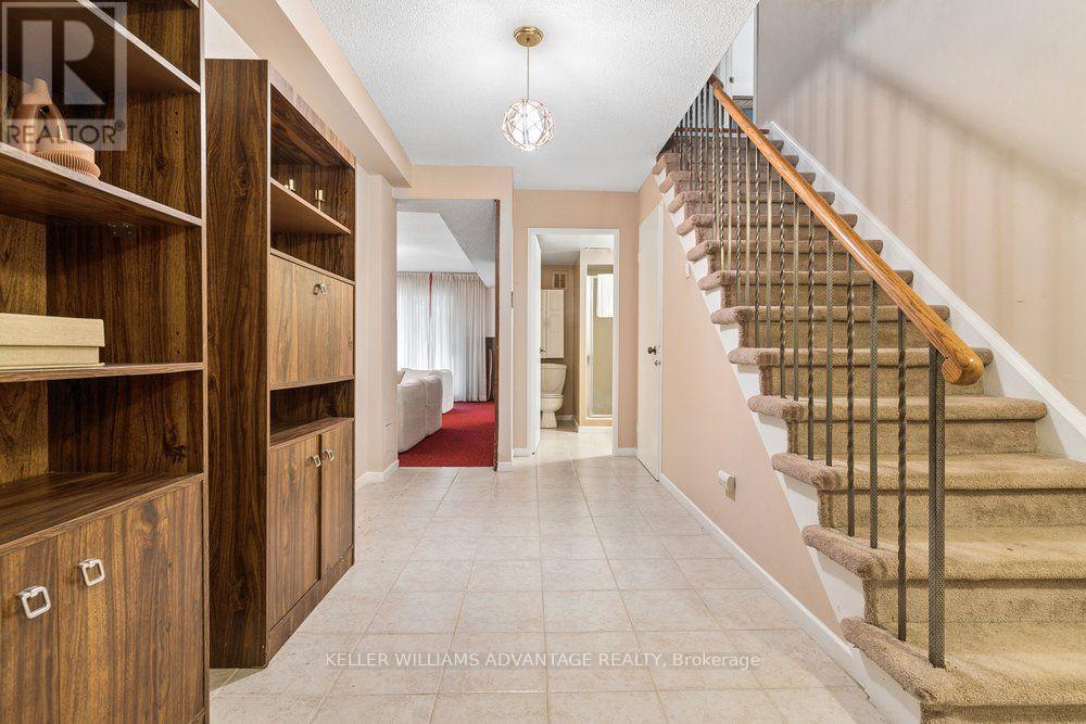 2192 Castlestone Court, Mississauga, Ontario  L5B 1Y1 - Photo 38 - W13782842