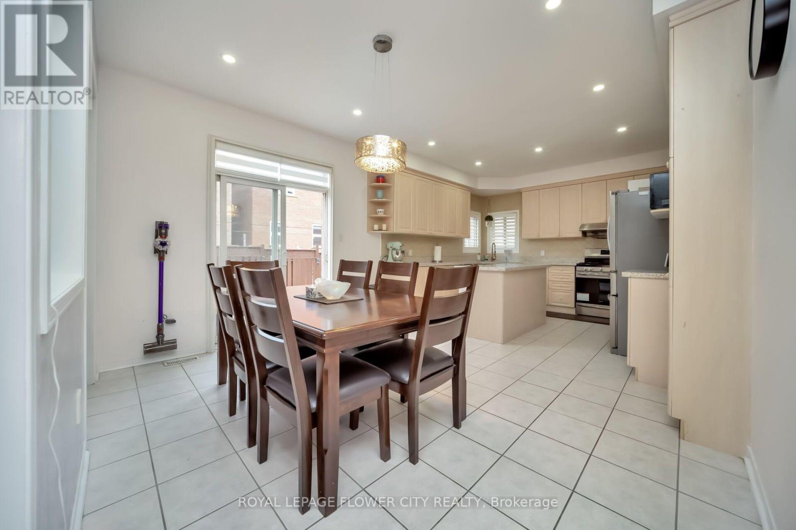 36 Borneo Crescent, Brampton, Ontario  L6R 3C5 - Photo 14 - W13782852