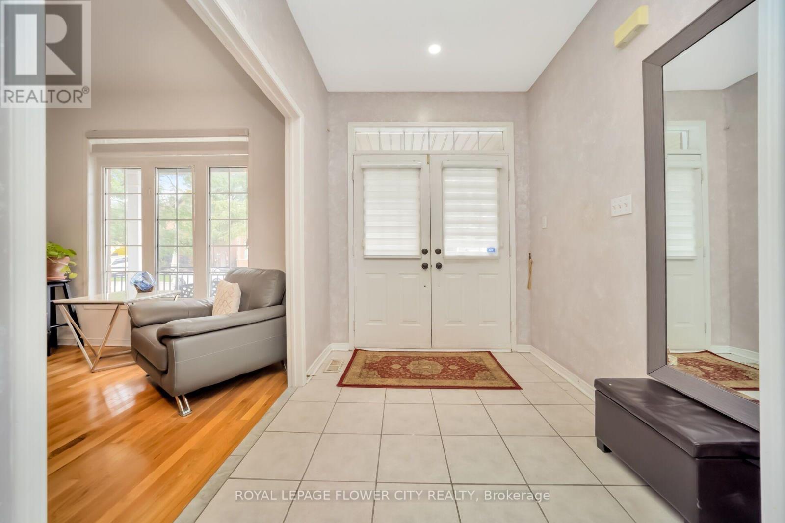 36 Borneo Crescent, Brampton, Ontario  L6R 3C5 - Photo 5 - W13782852