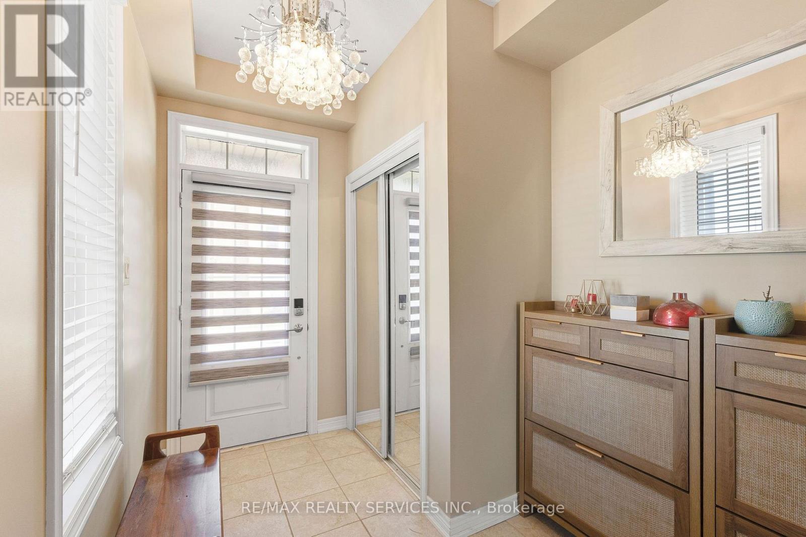 411 Hardwick Common, Oakville, Ontario  L6H 0P6 - Photo 7 - W13782936