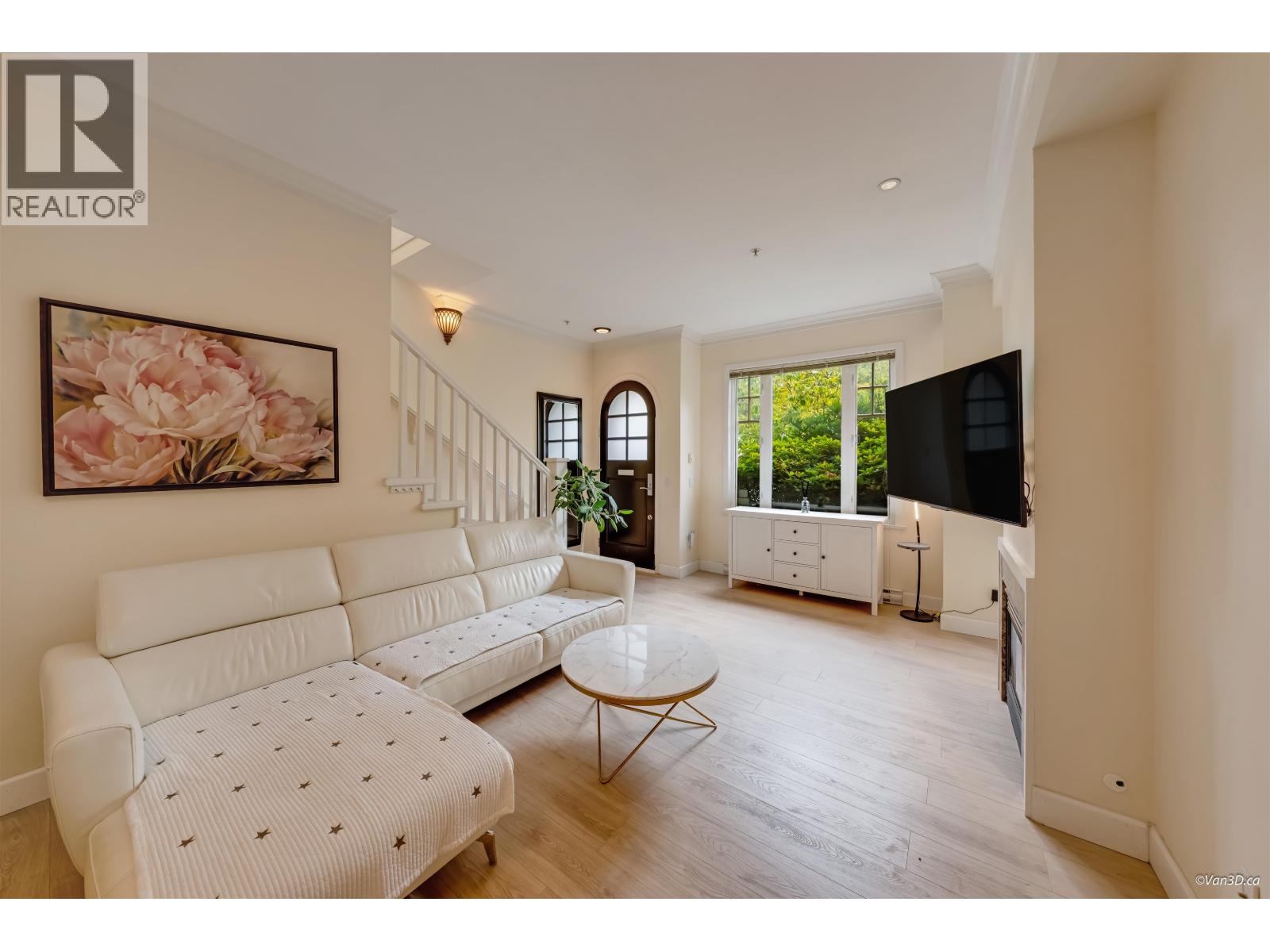 989 W 38th Avenue, Vancouver, British Columbia  V5Z 2L7 - Photo 2 - R3165206