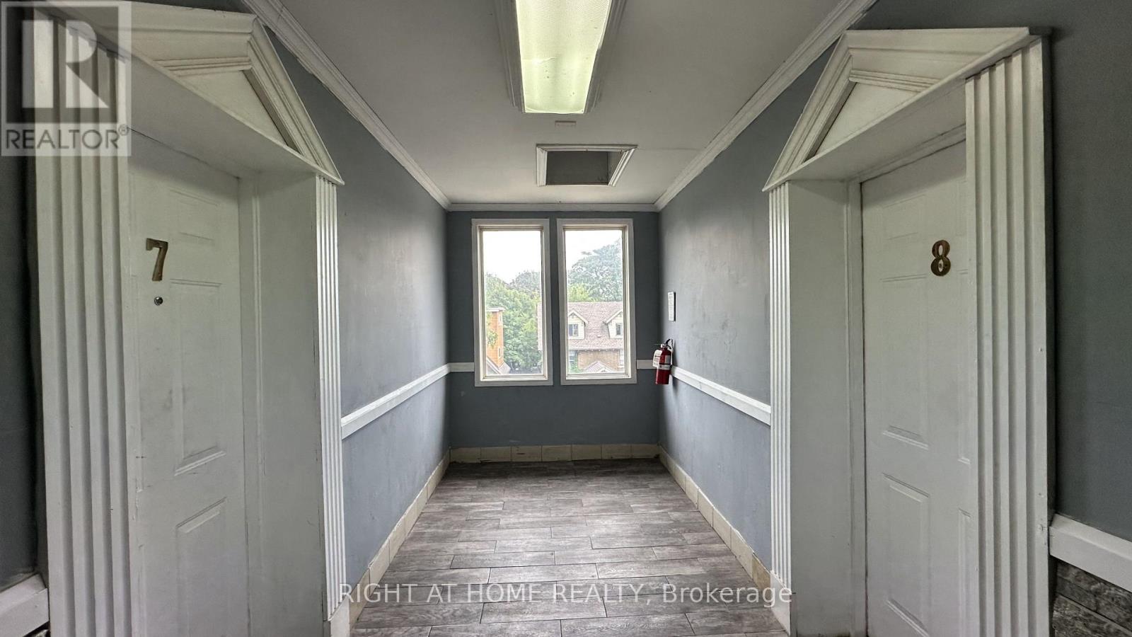 84 Proctor Boulevard, Hamilton, Ontario  L8M 2M4 - Photo 2 - X13782894