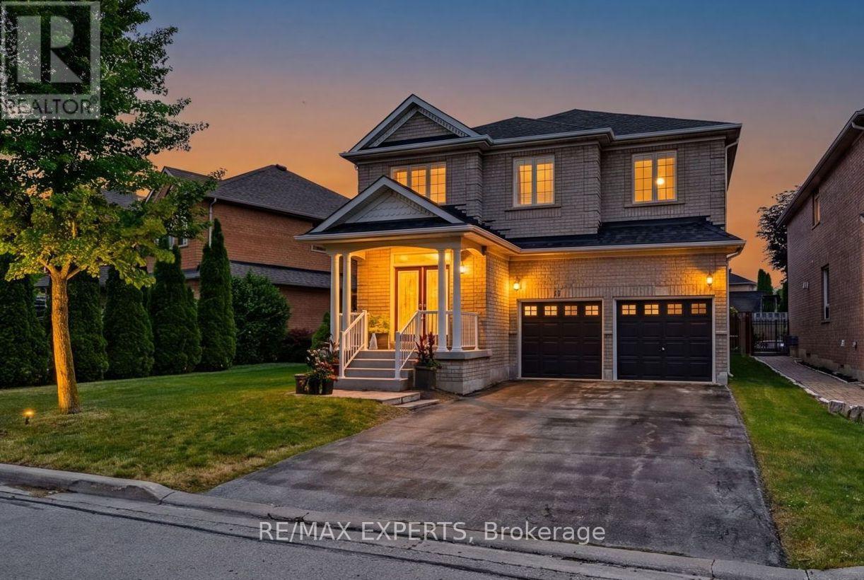 15 ARROWOOD CRESCENT, Vaughan, Ontario