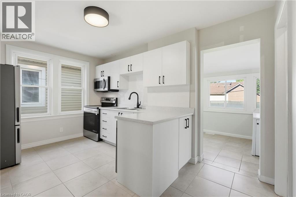 329 Talbot Street, Hamilton, Ontario  L8H 6T2 - Photo 10 - 40863140