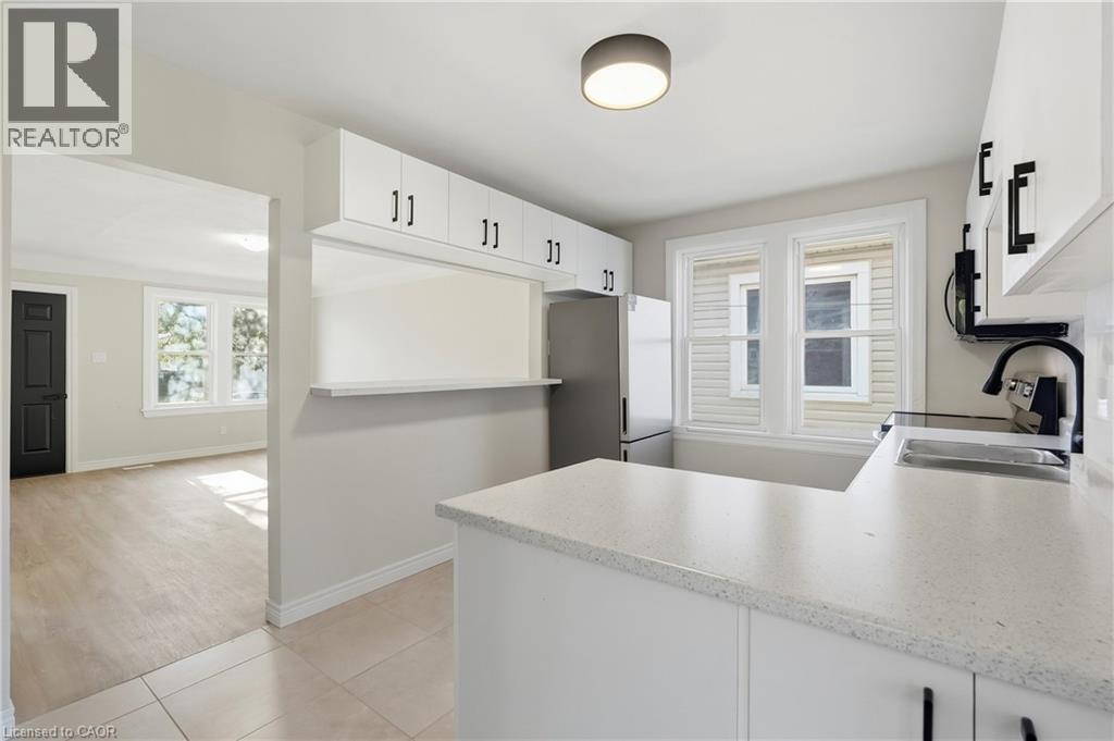 329 Talbot Street, Hamilton, Ontario  L8H 6T2 - Photo 12 - 40863140
