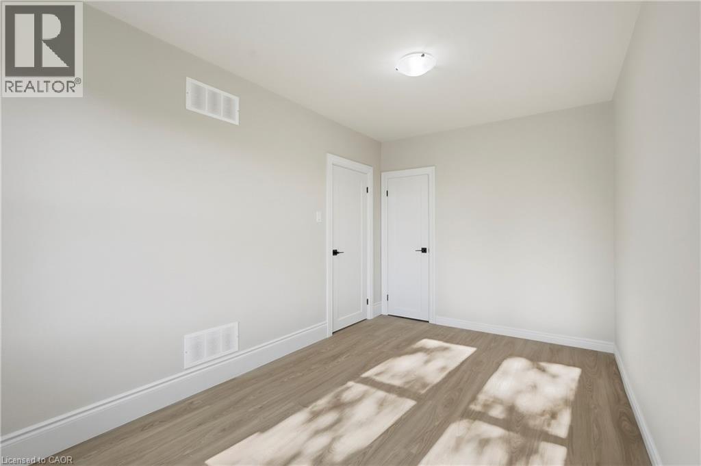329 Talbot Street, Hamilton, Ontario  L8H 6T2 - Photo 16 - 40863140