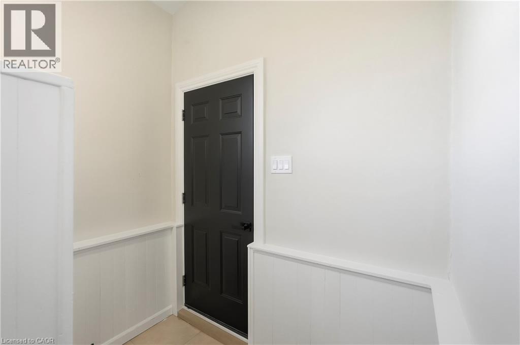 329 Talbot Street, Hamilton, Ontario  L8H 6T2 - Photo 24 - 40863140