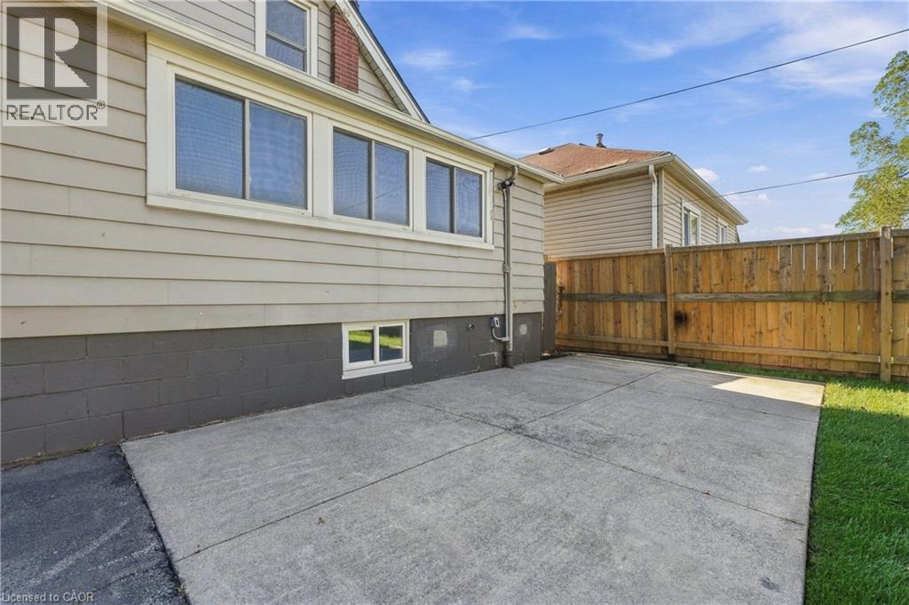 329 Talbot Street, Hamilton, Ontario  L8H 6T2 - Photo 32 - 40863140