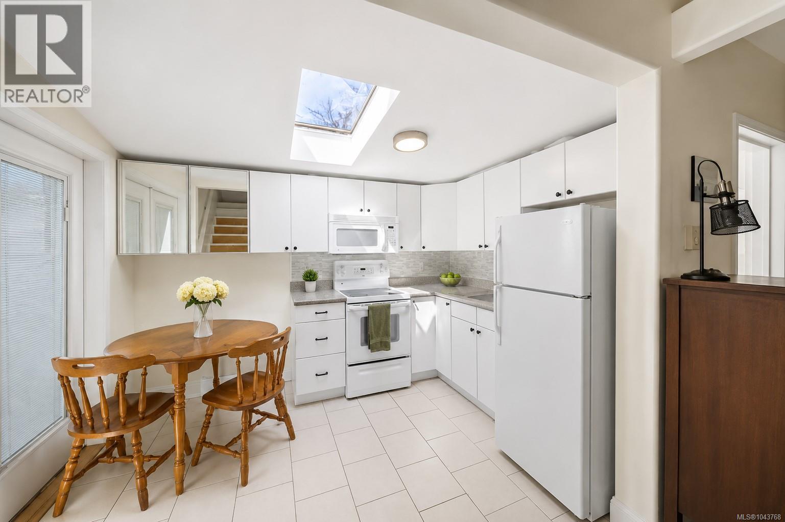 1120 Caledonia Ave, Victoria, British Columbia  V8T 1G1 - Photo 34 - 1043768