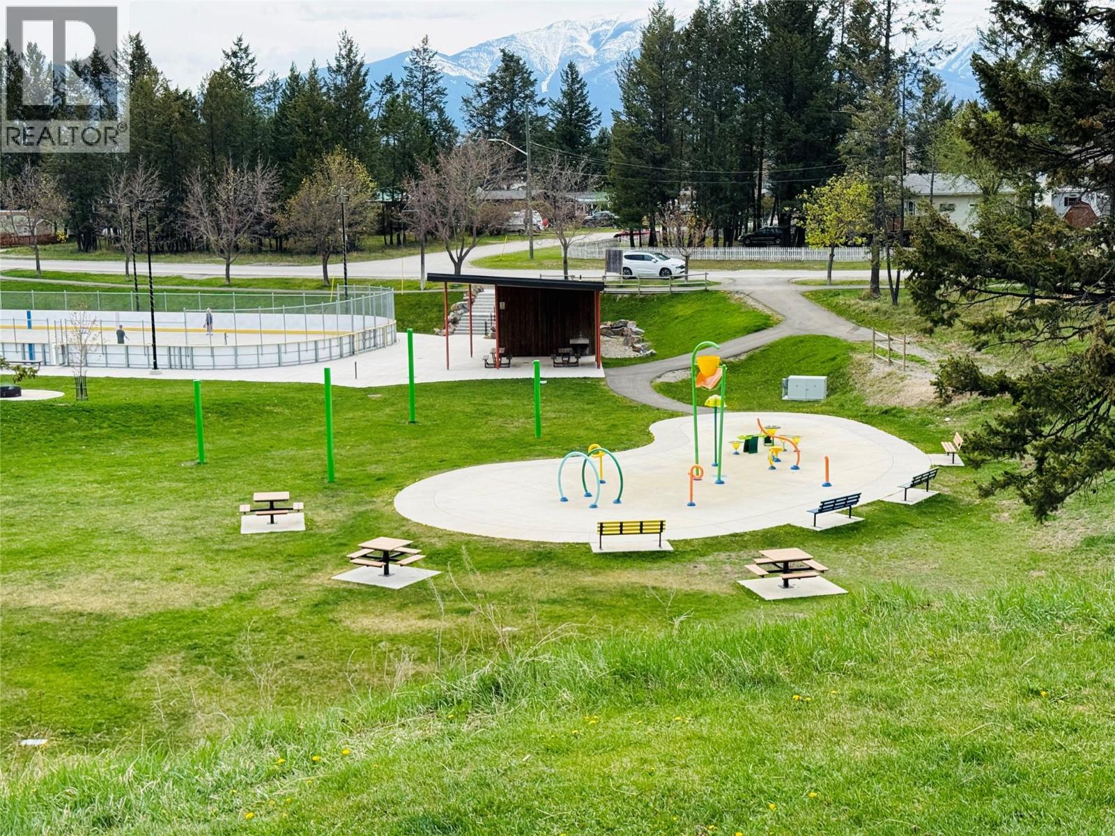 7506 Columbia Avenue, Radium Hot Springs, British Columbia  V0A 1M0 - Photo 35 - 10386571