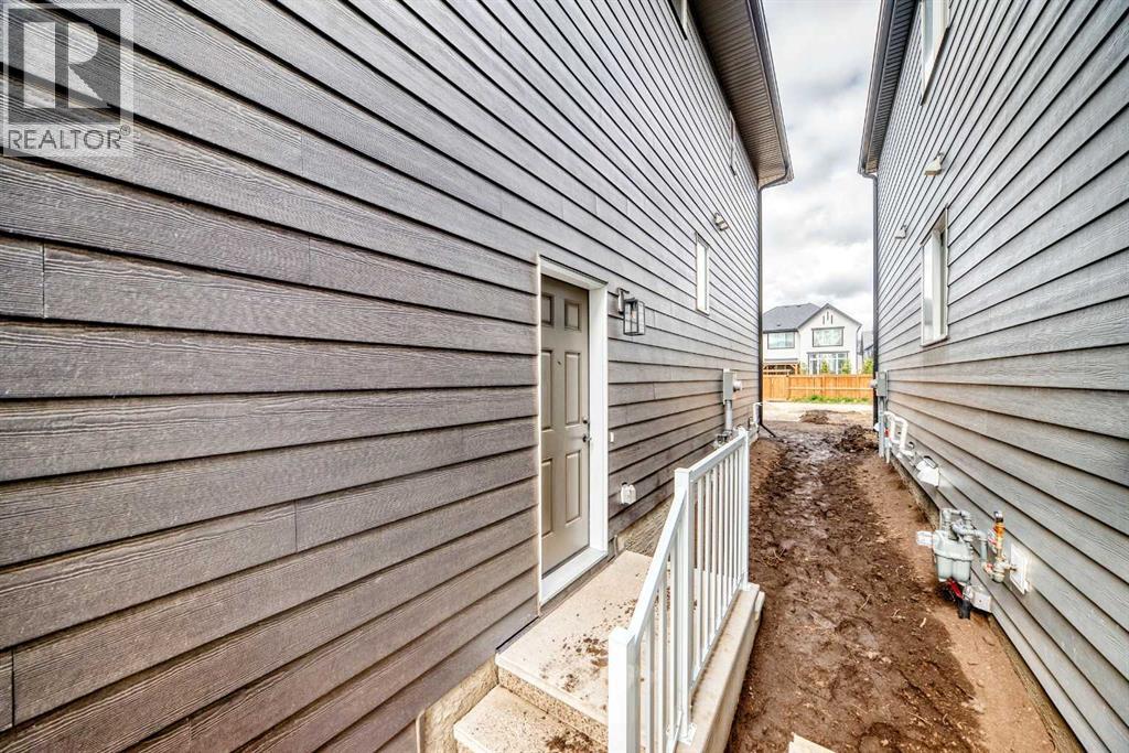 1368 Mahogany Boulevard Se, Calgary, Alberta  T3M 4E2 - Photo 37 - A2344596