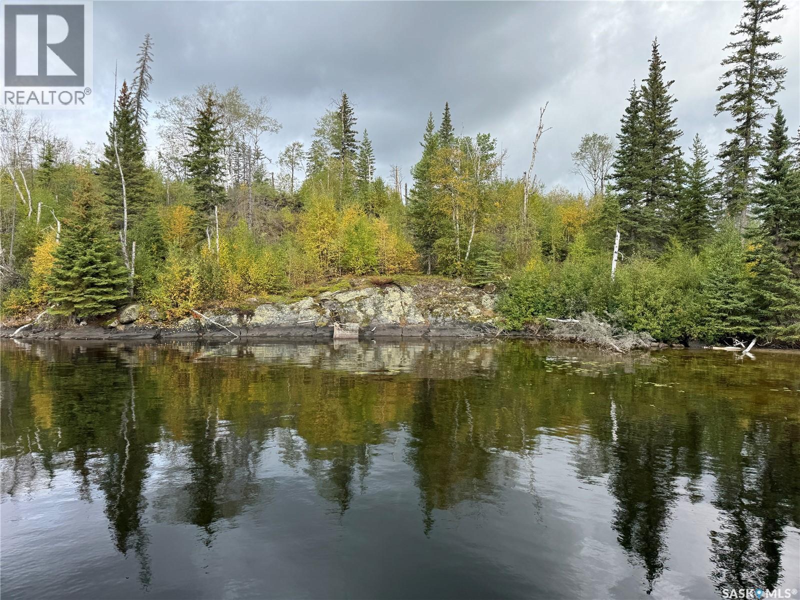 Remote Cabin On Esmay Lake, Northern Admin District, Saskatchewan  S0J 1L0 - Photo 3 - SK048300