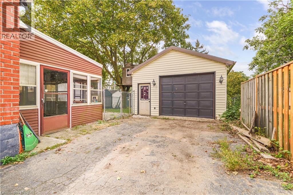 60 Park Road N, Brantford, Ontario  N3S 6T7 - Photo 28 - 40856602
