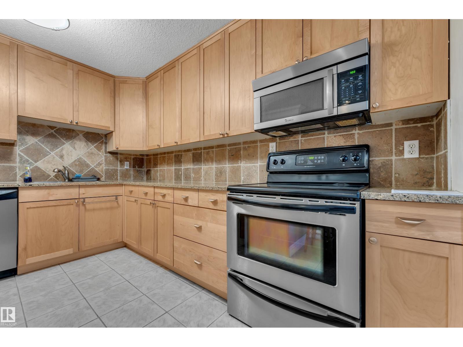 #304 10165 113 St NW, Edmonton, Alberta  T5K 1P1 - Photo 8 - E4508633