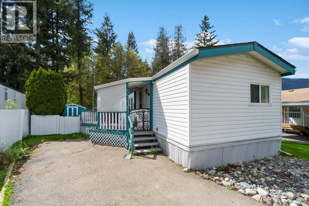 6751 51 Street NE, Salmon Arm, British Columbia
