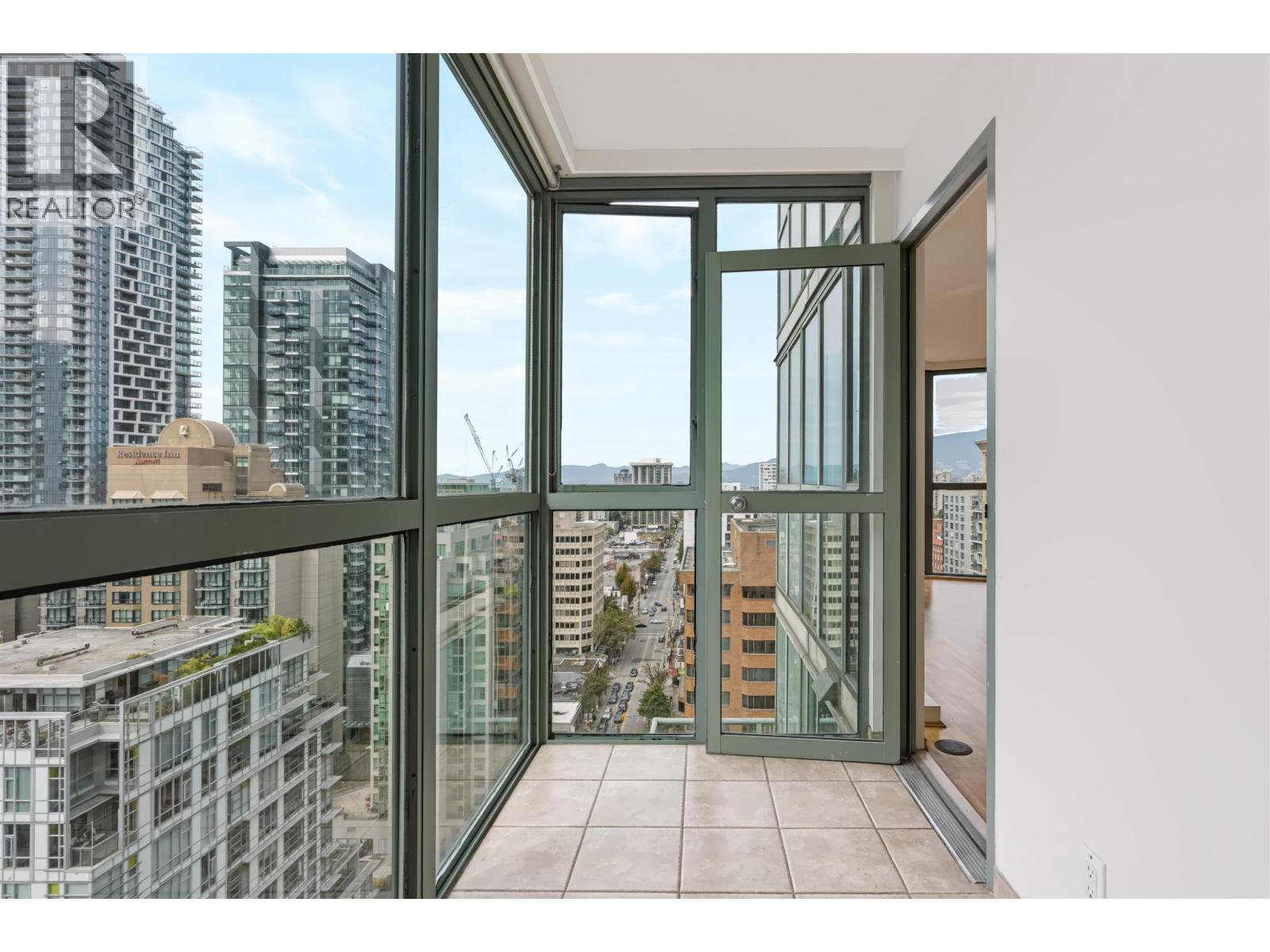 2401 1188 Howe Street, Vancouver, British Columbia  V6Z 2S8 - Photo 24 - R3165241