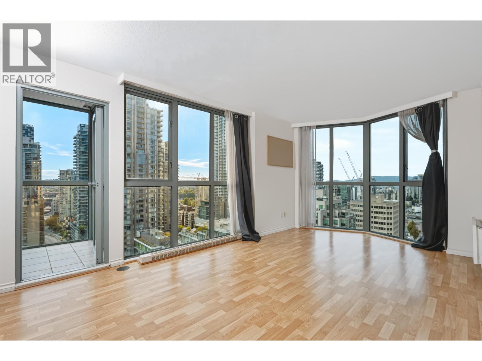 2401 1188 Howe Street, Vancouver, British Columbia  V6Z 2S8 - Photo 4 - R3165241