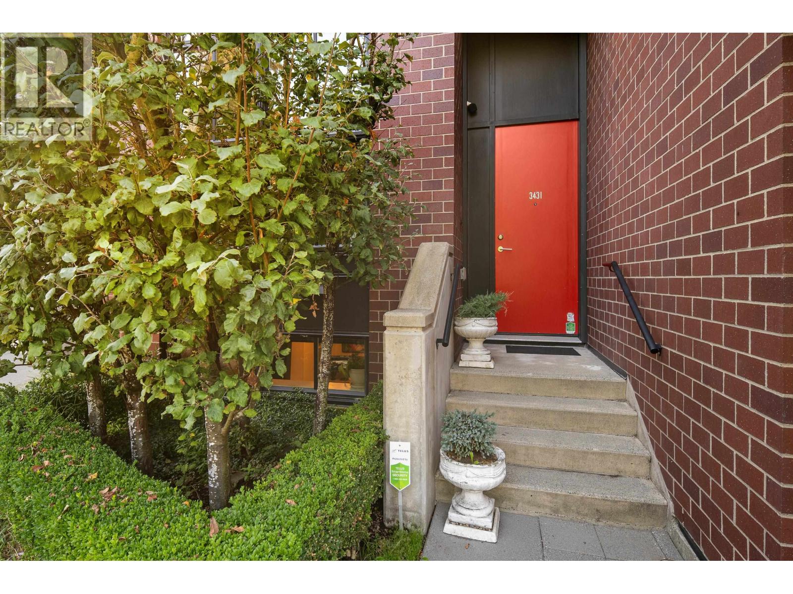 3431 Porter Street, Vancouver, British Columbia  V5N 4H2 - Photo 2 - R3165255