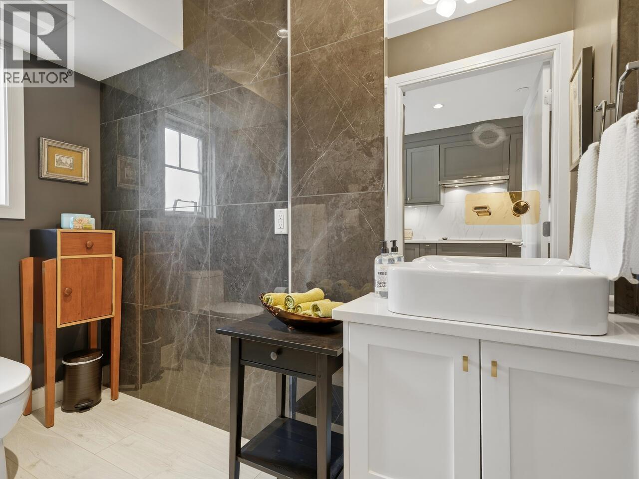 2468 St. Catherines Street, Vancouver, British Columbia  V5T 0H4 - Photo 14 - R3165263