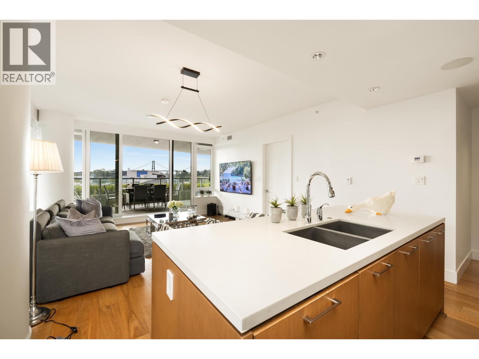 303 866 Arthur Erickson Place, West Vancouver, British Columbia  V7T 0B2 - Photo 14 - R3165267