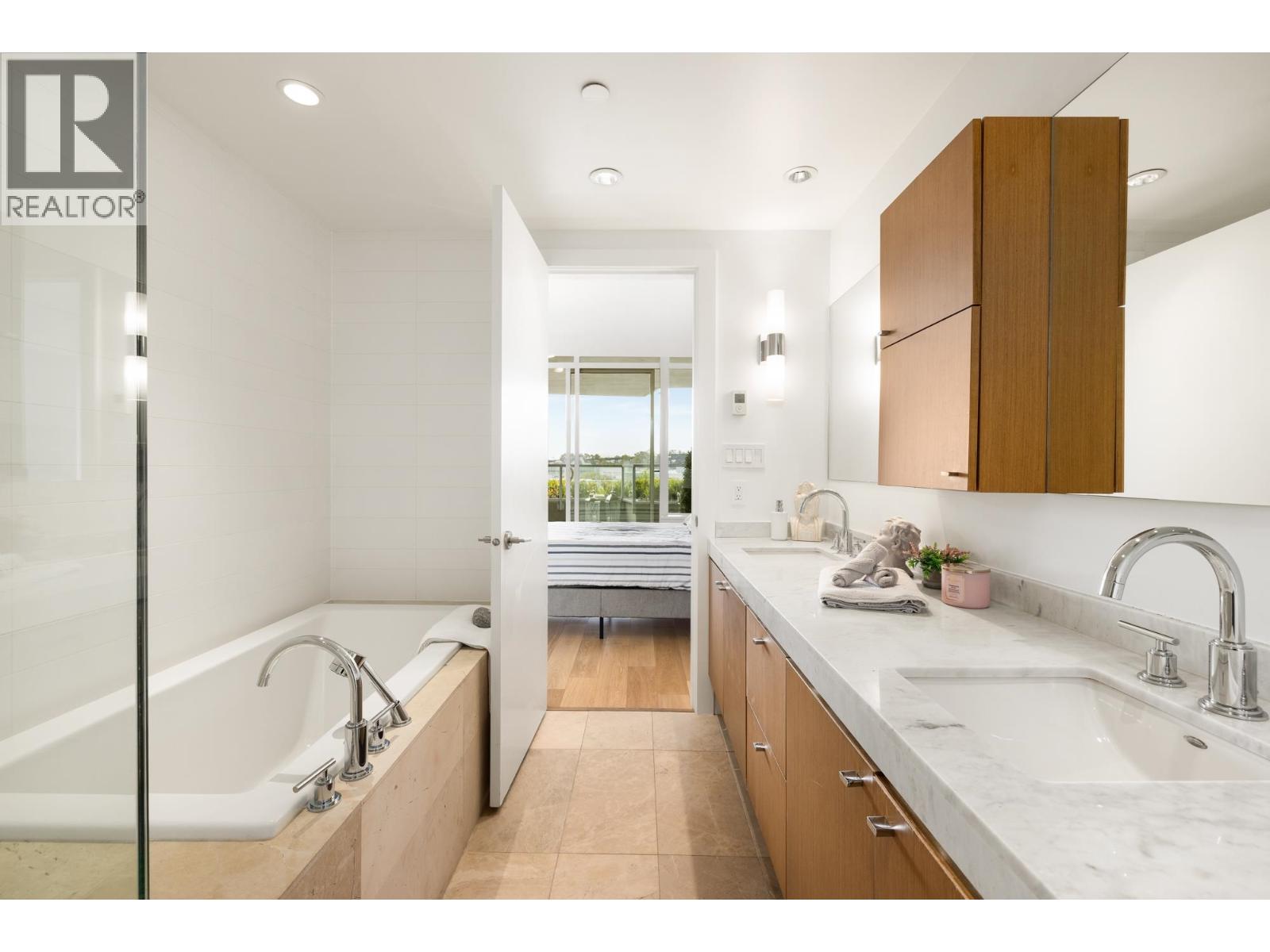 303 866 Arthur Erickson Place, West Vancouver, British Columbia  V7T 0B2 - Photo 19 - R3165267