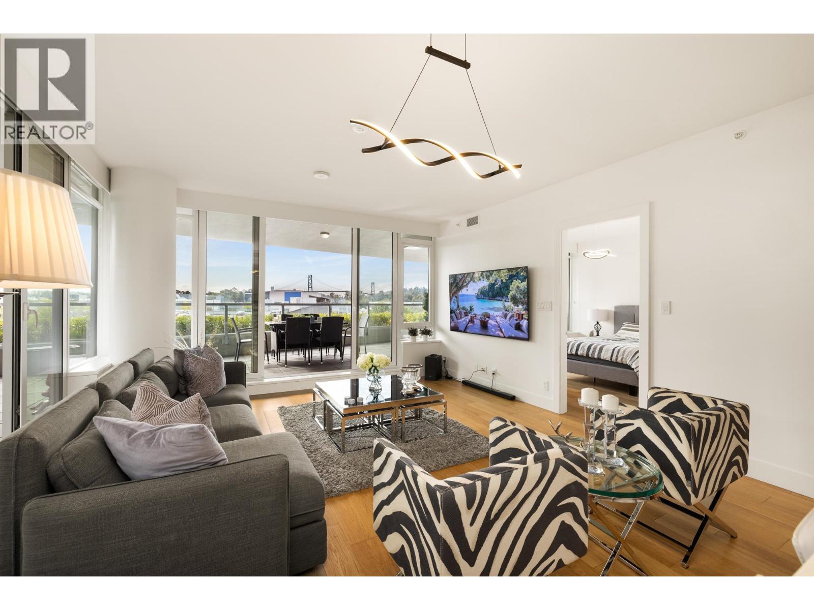 303 866 Arthur Erickson Place, West Vancouver, British Columbia  V7T 0B2 - Photo 6 - R3165267