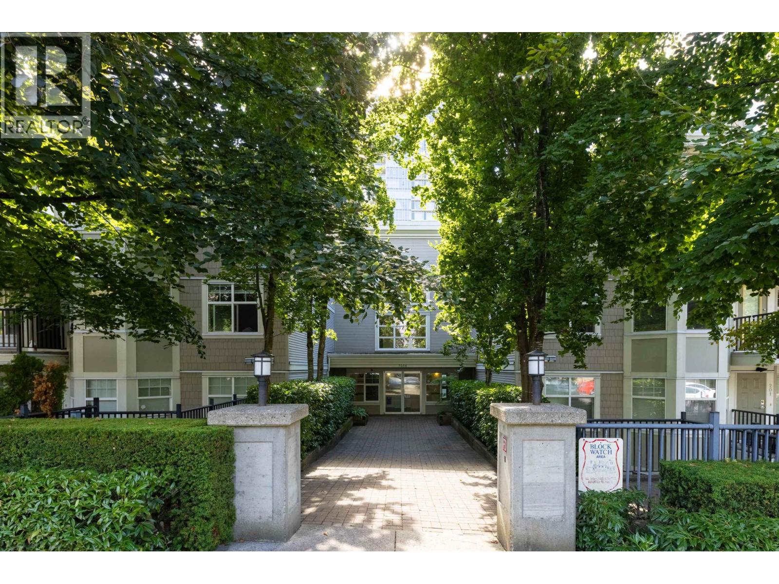 415 7038 21ST AVENUE, burnaby, British Columbia