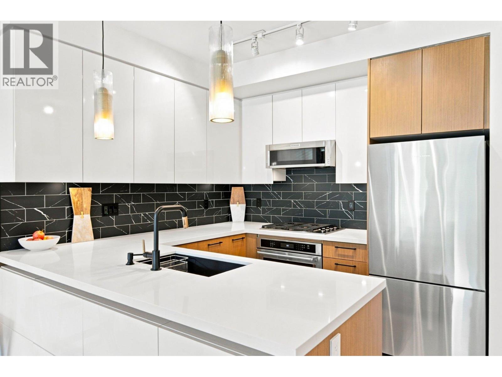 318 22 E Royal Avenue, New Westminster, British Columbia  V3L 0H1 - Photo 5 - R3165296