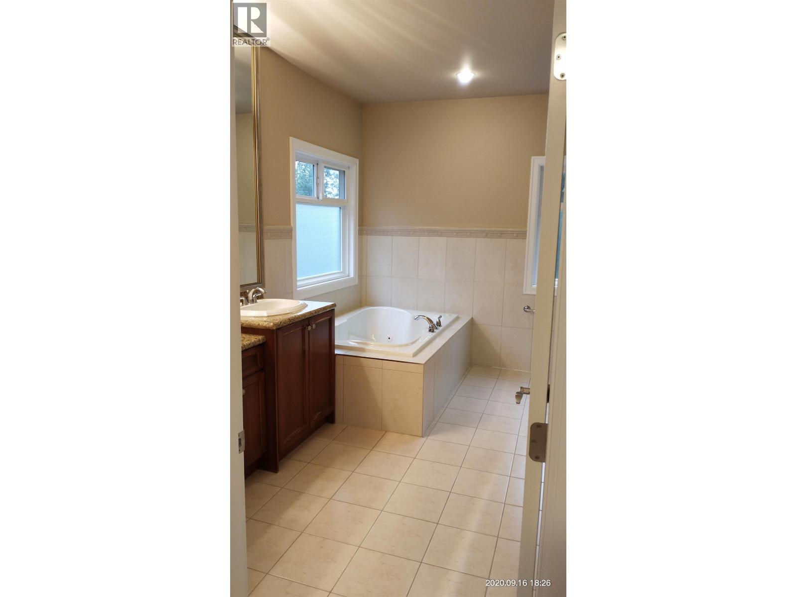 9560 Sills Avenue, Richmond, British Columbia  V6Y 4L5 - Photo 11 - R3165254
