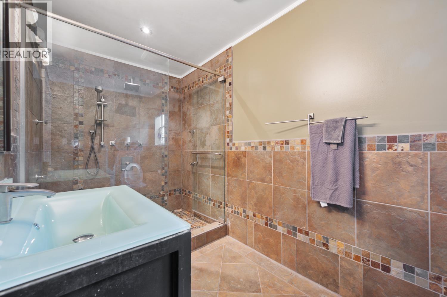 22186 124th Avenue, Maple Ridge, British Columbia  V2X 4J3 - Photo 19 - R3165268