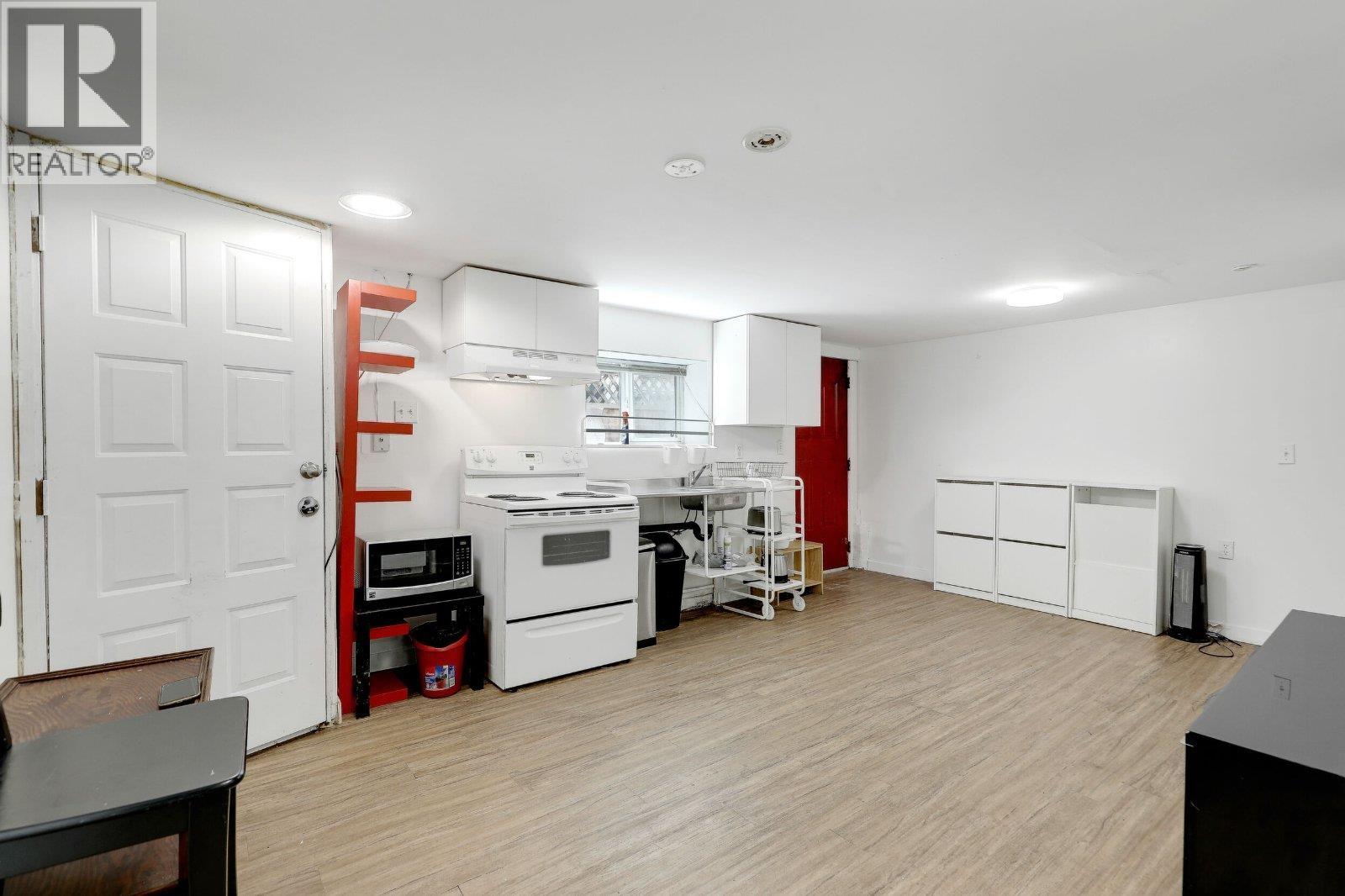 Single Family House Rental photo 3
