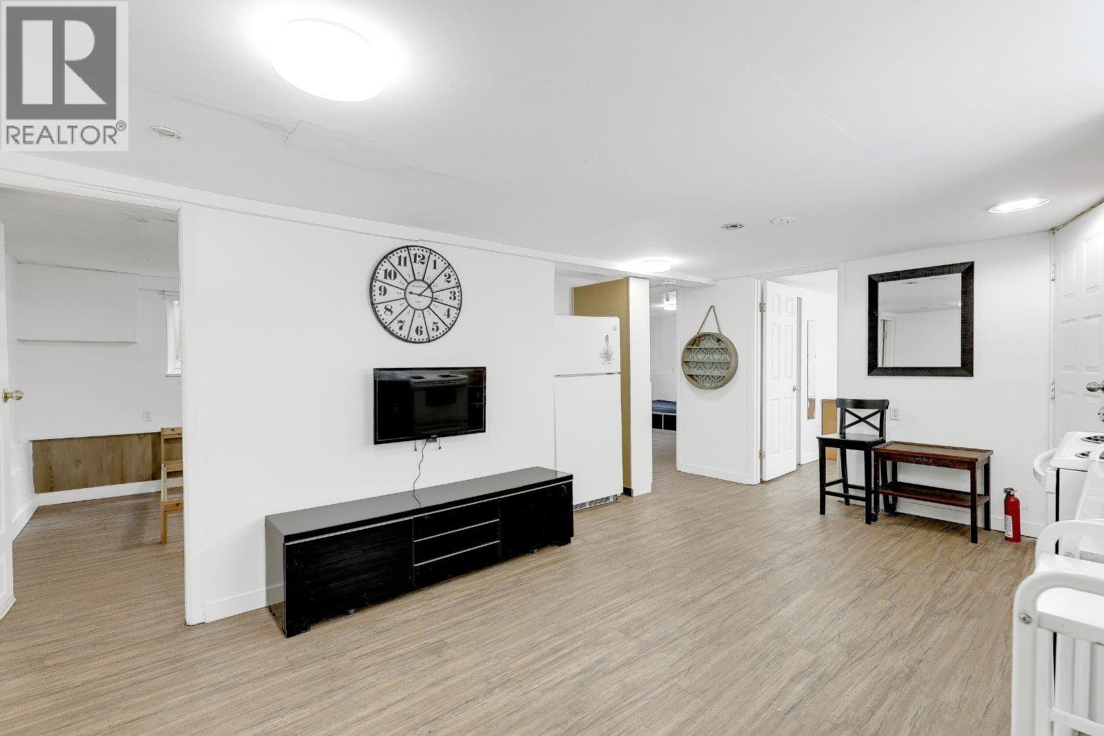 Single Family House Rental photo 4