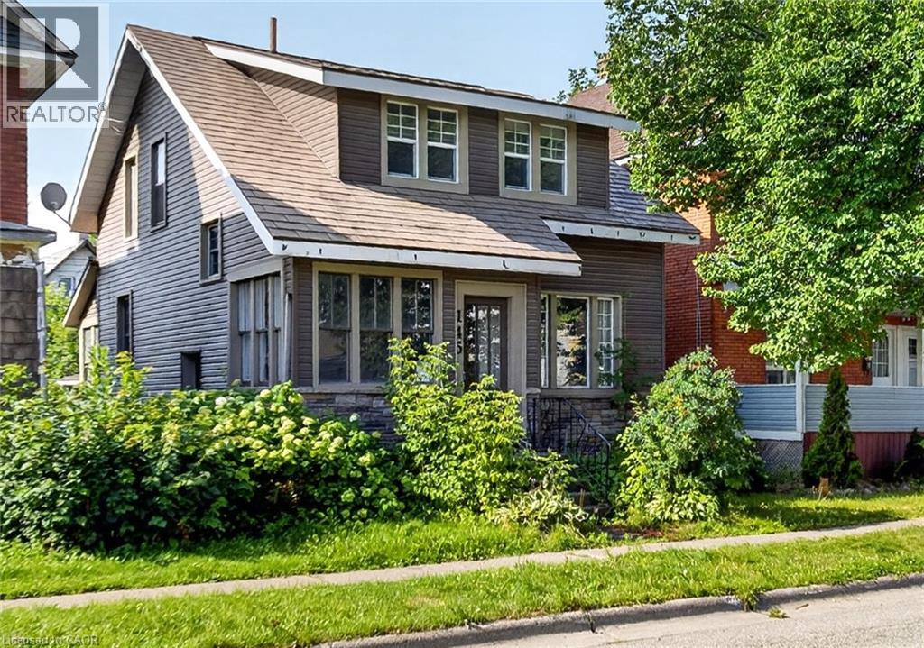145 Albert Street W