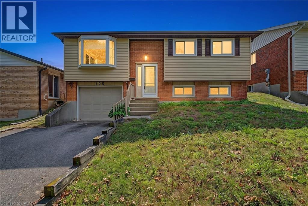 125 Blackwell Drive, Kitchener, Ontario  N2N 2P9 - Photo 2 - 40863129