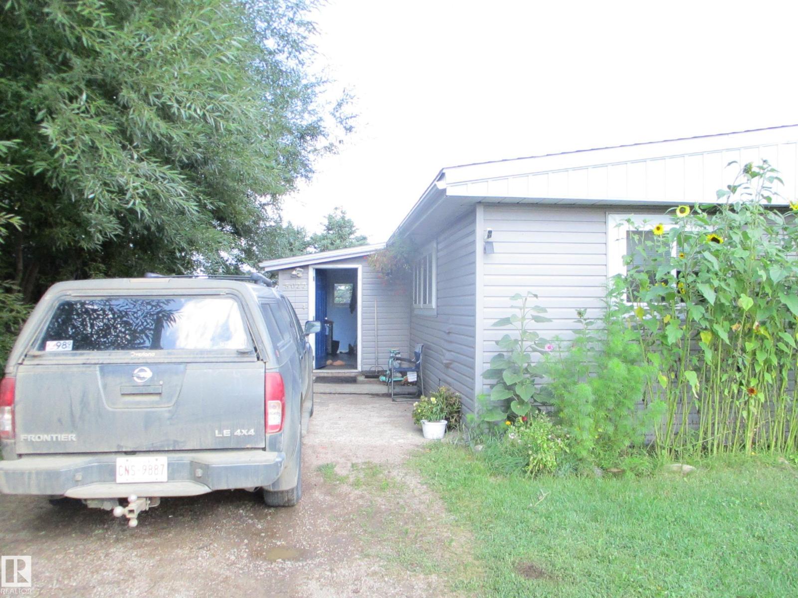 5022 51 Av, Innisfree, Alberta  T0B 2G0 - Photo 2 - E4508660