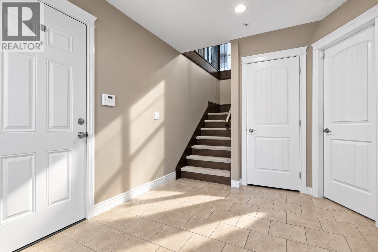 21492 Donovan Avenue, Maple Ridge, British Columbia  V2X 3A1 - Photo 6 - R3165228