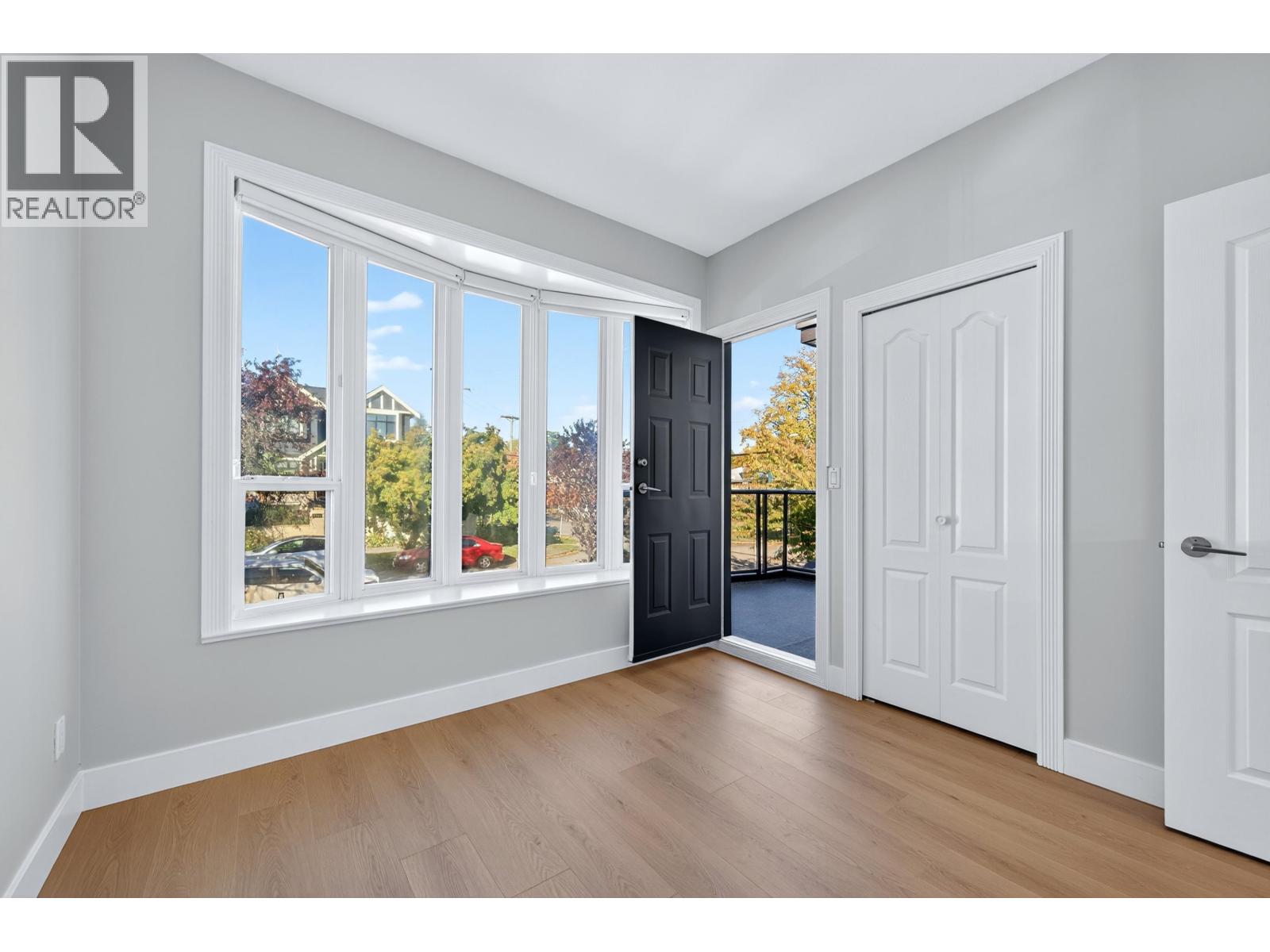 392 E 63rd Avenue, Vancouver, British Columbia  V5X 2J9 - Photo 4 - R3165044
