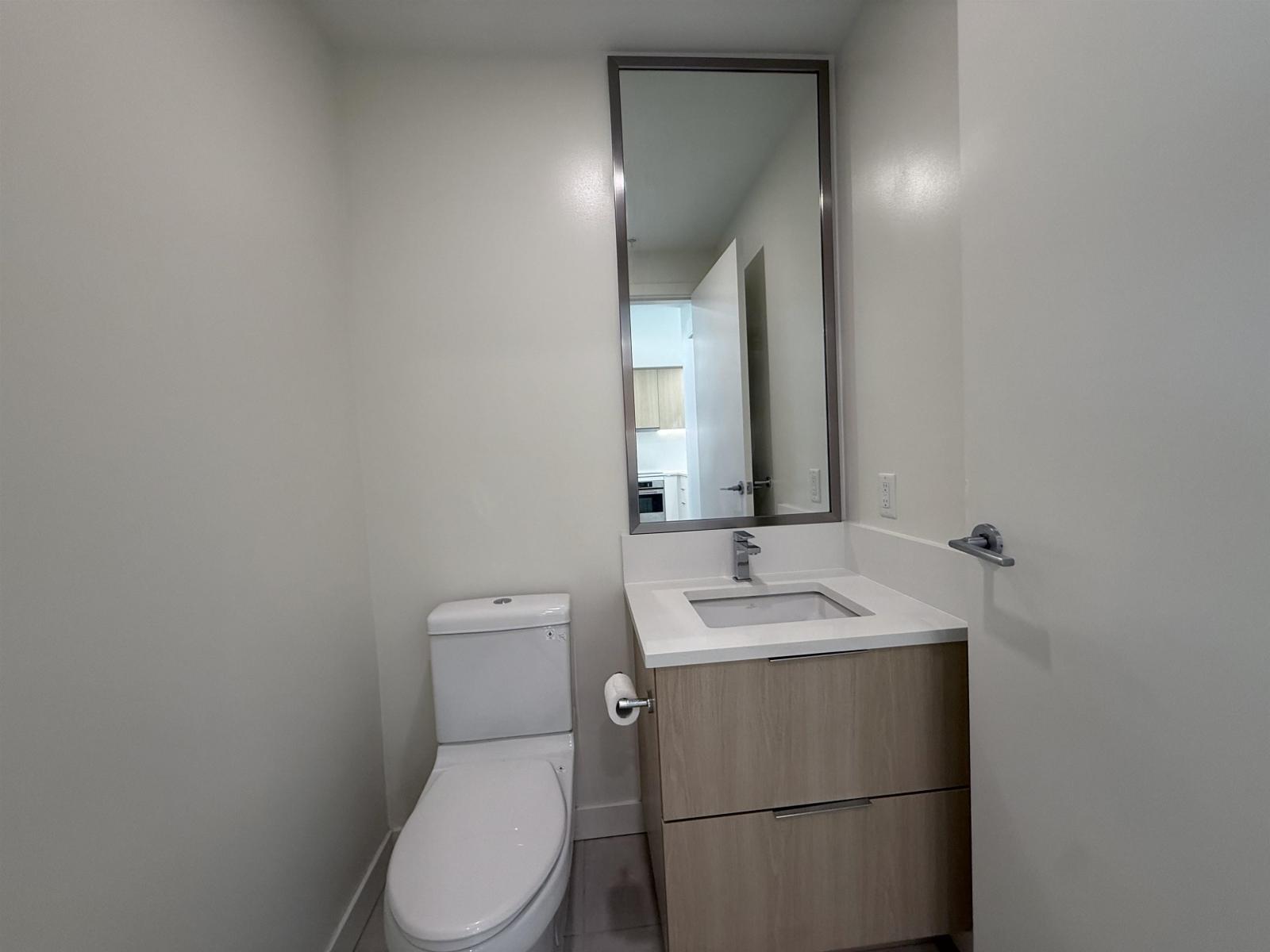 Th10 10388 133 Street, Surrey, British Columbia  V3T 0R2 - Photo 2 - R3165273