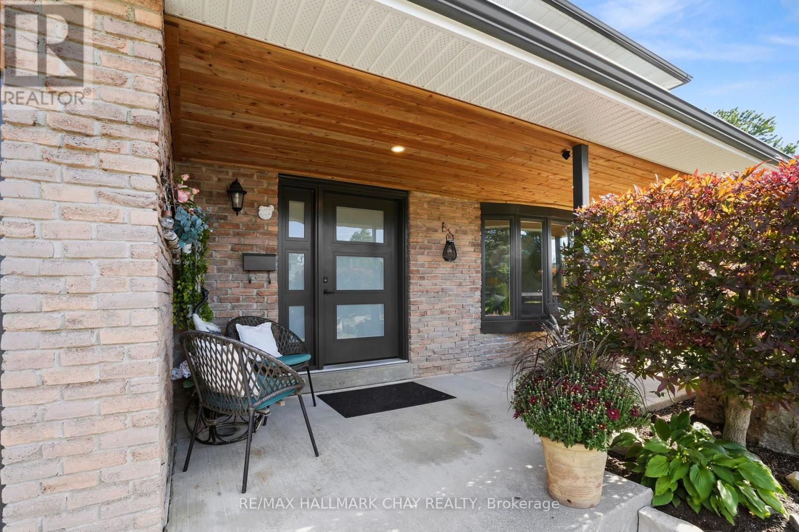 8 Grassington Crescent, Brampton, Ontario  L6S 1Z6 - Photo 6 - W13782546